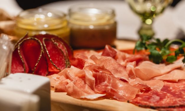 Pršut – najtraženija domaća mesna delicija