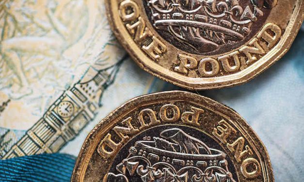 GBP/USD odskače od višedecenijskog najnižeg nivoa, pronalazi izvesno povećanje za 1,1300 ispred FOMC-a