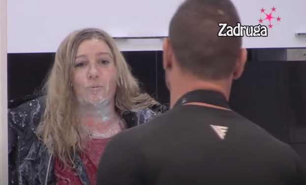 SKANDAL U ZADRUGI!  Upali Jelenu Golubović – BACILI JOGURT, obezbeđenje uletelo u Belu kuću