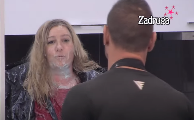 SKANDAL U ZADRUGI!  Upali Jelenu Golubović – BACILI JOGURT, obezbeđenje uletelo u Belu kuću