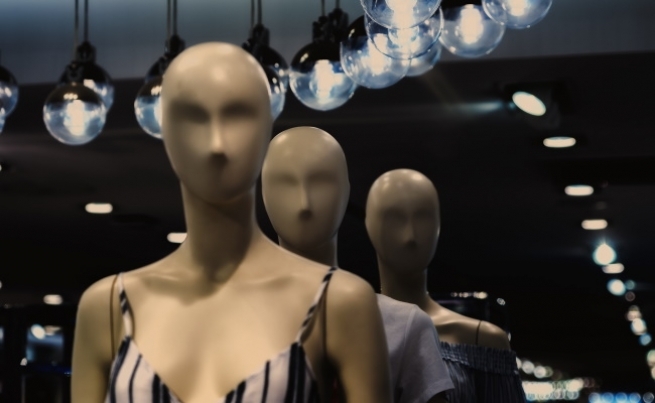 DALL-E veštačka inteligencija može da promeni ljudska lica