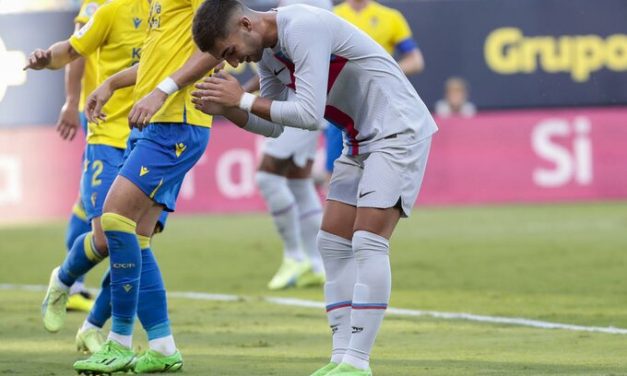 Prekid na meču Kadiza i Barse, nadajmo se da nije tragedija!