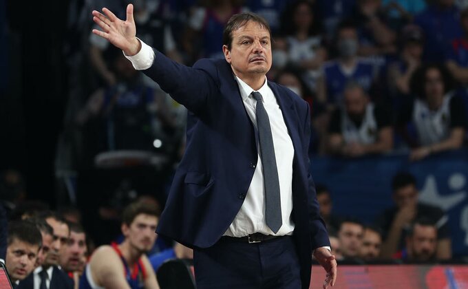 Ataman grmi na sudije!