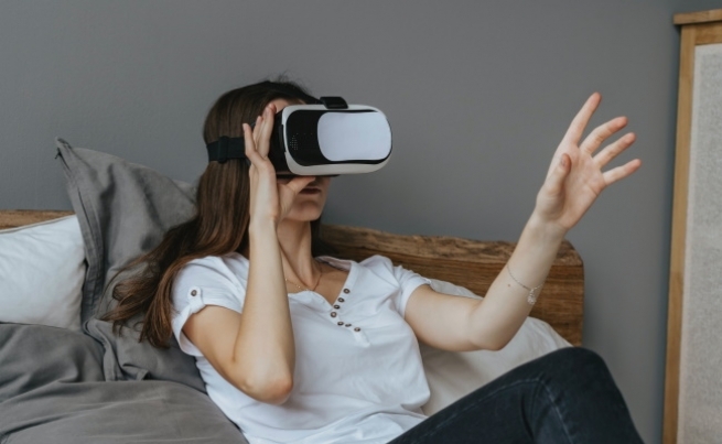 Pacijenti lakše podnose operacije sa VR naočarima