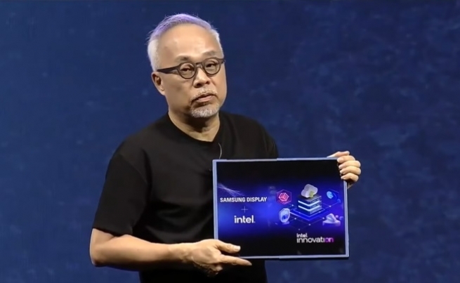 Samsung predstavio ekran koji se sa 13 odmotava na 17 inča