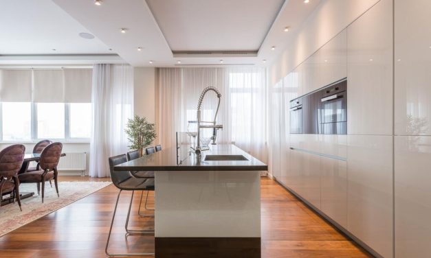 Izgrebali ste parket i laminat? Nikakav problem, ne košta ništa jer magične sastojke imate u kući