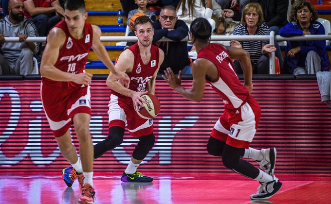 Pobeda FMP-a u Železniku, Mega bez rešenja za američki tandem