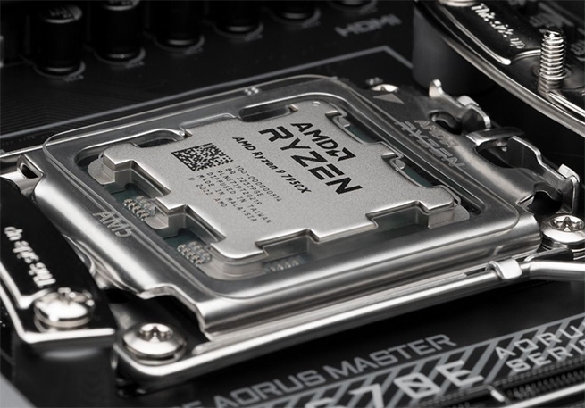 Noctua adapter koji sprečava prljanje pastom novih AM5 procesora