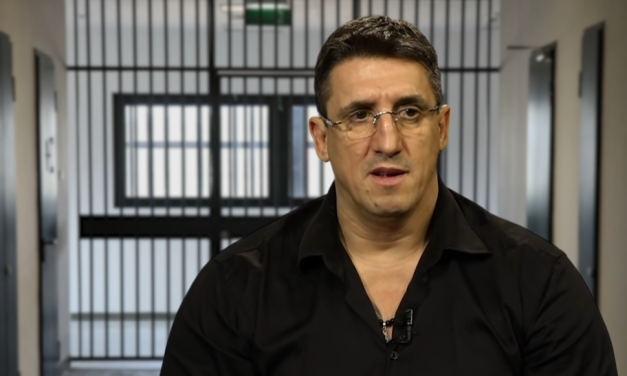 Ovo je OTAC Kristijana Golubovića: Osuđen je na DOŽIVOTNU ROBIJU, evo koliko liče! (FOTO)