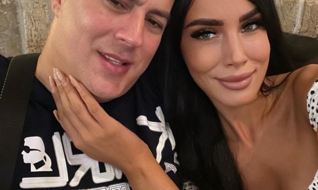 PECA SE ZAKLEO ALEKSANDRI! Prava istina izašla na VIDELO:“PRIPREMAO JE TEREN…“ – Evo gde je odmah odveo SUPRUGU!(FOTO)