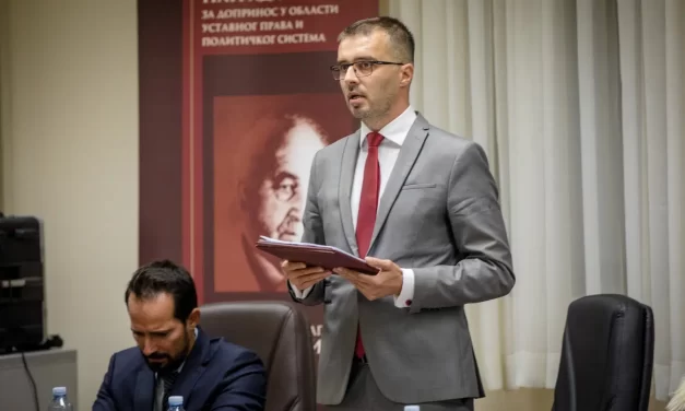 Savo Manojlović dobitnik nagrade za najbolji doktorat Fondacije „Miodrag Jovičić“