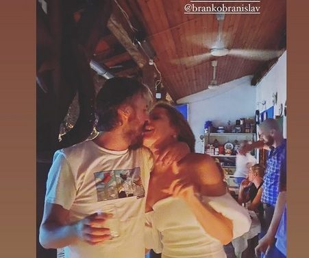 (FOTO) SVADBA JE VEĆ POČELA! Tihana Lazović i Bane Trifunović spremni da izgovore „DA“!