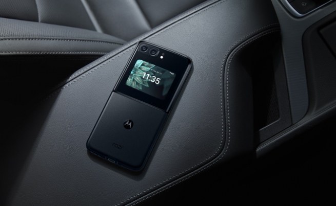 Motorola razr 2022 donosi dva ekrana, bolje specifikacije i najnapredniju kameru