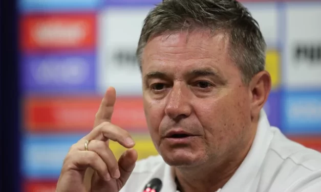 Piksi stihom Aleksandre Prijović od Mitru i Vlahoviću: „Nije kome je rečeno, nego kome je suđeno“