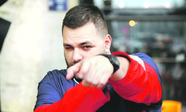 POPUT BRENE I COBI IMA LUTKU! Žustri komentari fanova: “Je l ume da kaže R?“, evo koliko košta