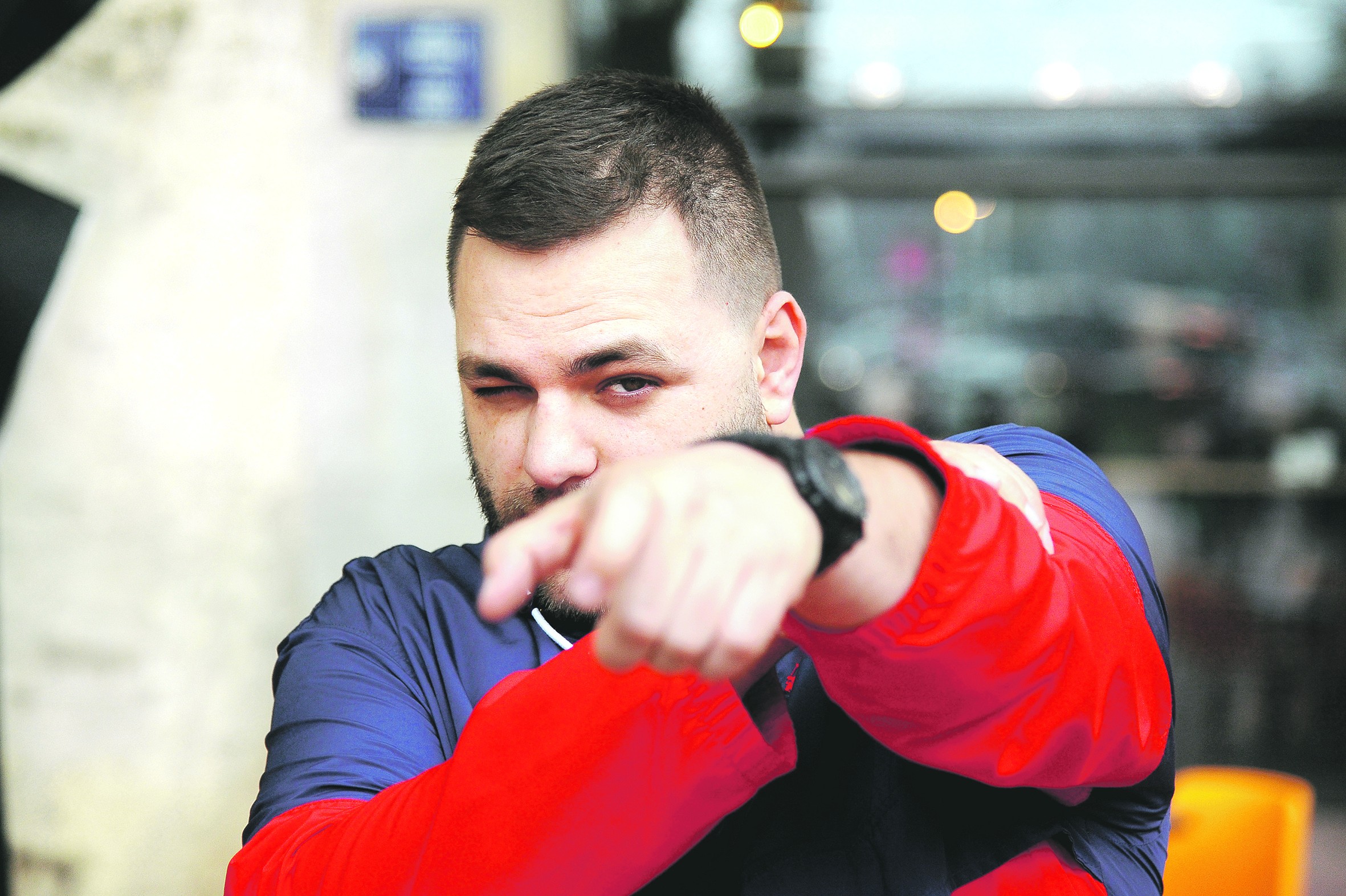 POPUT BRENE I COBI IMA LUTKU! Žustri komentari fanova: “Je l ume da kaže R?“, evo koliko košta