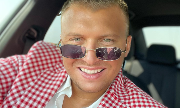 Karić snimao našu ZGODNU I MLADU PEVAČICU iz svih mogućih uglova: Provodio se do jutra, pa podigao VELIKU PRAŠINU! (FOTO)