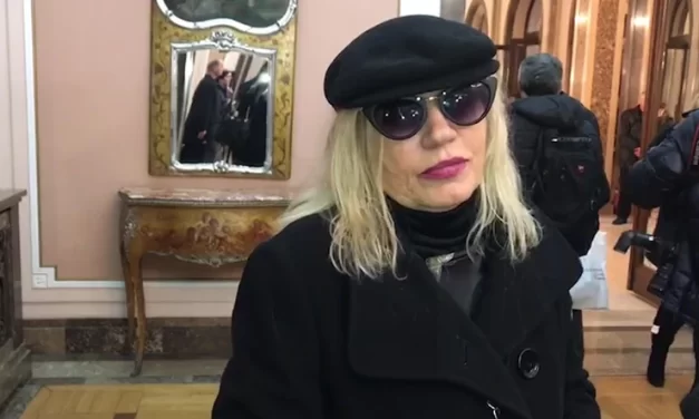 PLJOSKA UVEK PRI RUCI! Pevačica Nada Topčagić OTKRILA šta je održava svih ovih godina