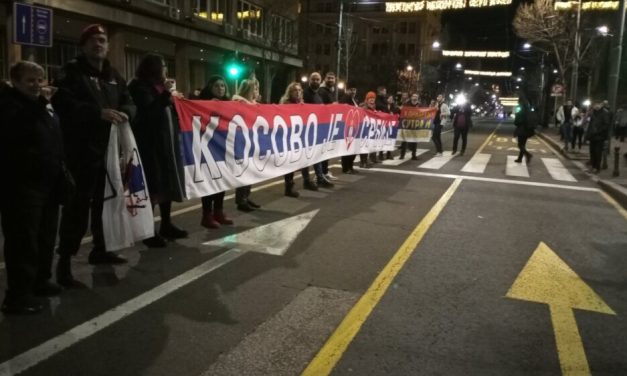 Ispred Predsedništva Srbije počeo skup za odbranu Kosova i Metohije