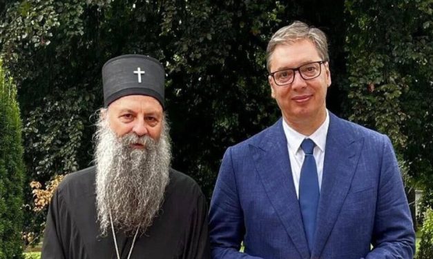 Vučić na sastanku sa patrijarhom Porfirijem