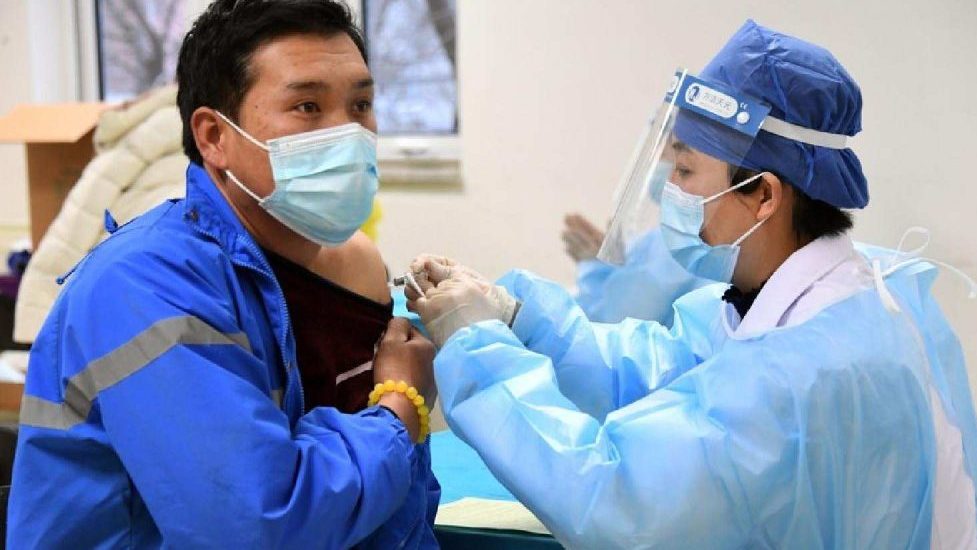 Kina od 8. januara ukida obavezan karantin za putnike