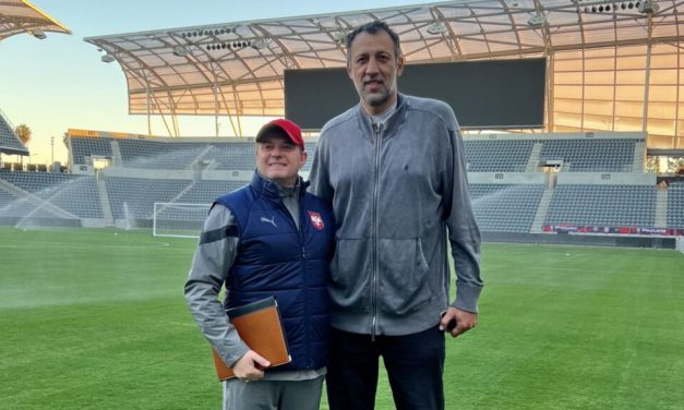 „Treba pustiti Stojkovića i Pešića na miru“: Vlade Divac drži stranu fudbalskom i košarkaškom selektoru