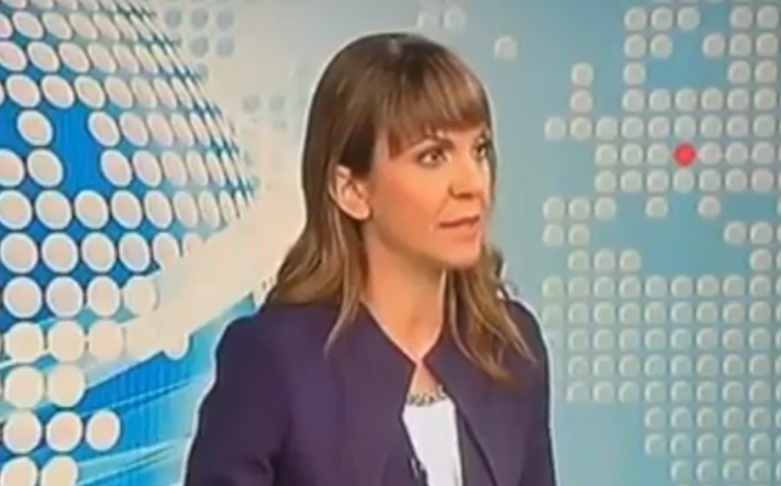 ZBUNJENO MUCA, NE ZNA GDE GLEDA! Voditeljka Dnevnika ne zna šta ju je snašlo, BLAM tokom UŽIVO prenosa