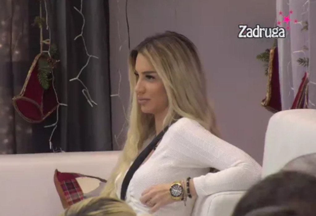 „Dragojevićima je RIJALITI U KRVI!“ Aleksandra Nikolić udarila na Dejanovu porodicu