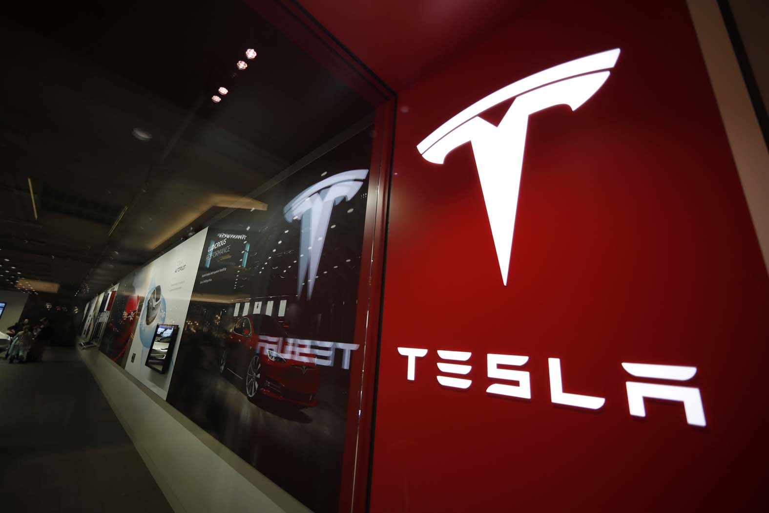 Kompanija Tesla prodala 1,3 miliona automobila u 2022.