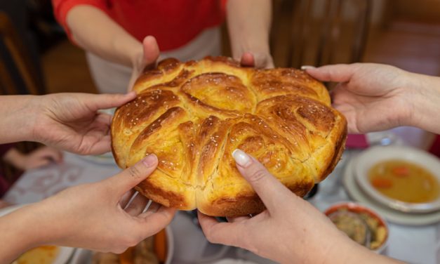 Najbolji recept za božićnu česnicu: slatka ili slana česnica – za početnike