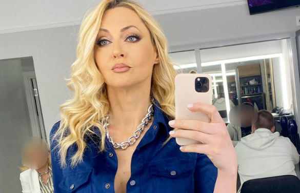 Pinkova voditeljka zapalila mreže slikama U BIKINIJU – ljudi ne veruju kako izgleda: „Nismo znali da si OVOLIKO ZGODNA“! (FOTO)