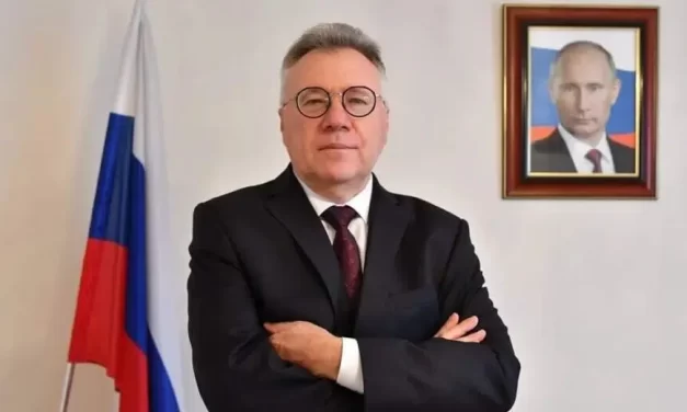 Ruski ambasador u BiH poslao poruku Zapadu: „Rusiju ne može niko da pobedi, porazili smo Napoleona, a u ratu s Nemačkom ušli u Berlin“ (VIDEO)