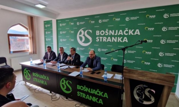 POTRESI U BOŠNjAČKOJ STRANCI CRNE GORE: Smena Adrovića , otpisana Kenana