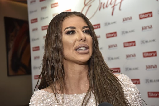 ZORANAH DO GOLE KOŽE: Poznata influenserka zaprepastila sve SLIKOM NA SNEGU, pa poručila: „JA SAM DIVLJA“! (FOTO)