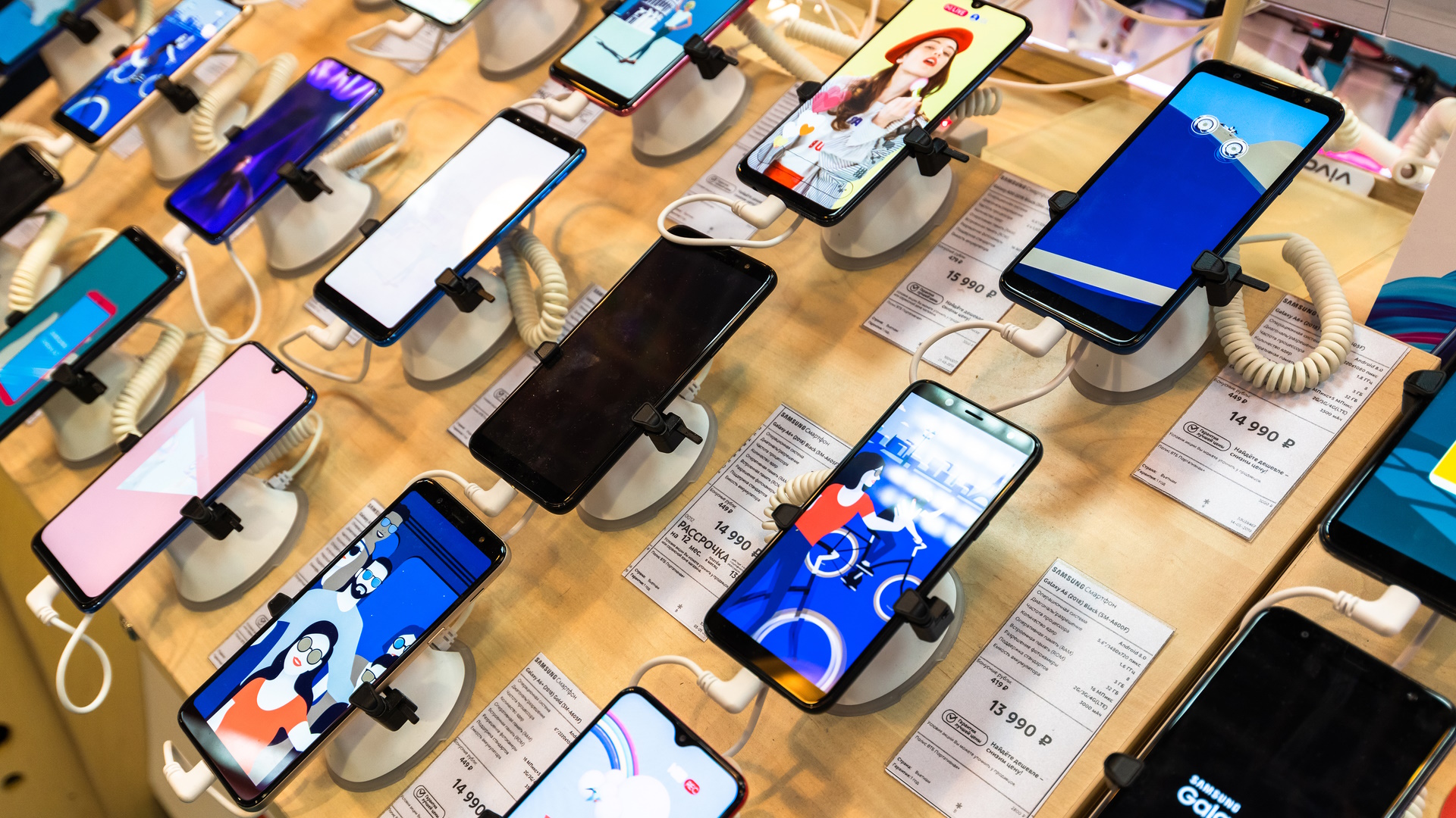 Rusija sprema svoj Android telefon
