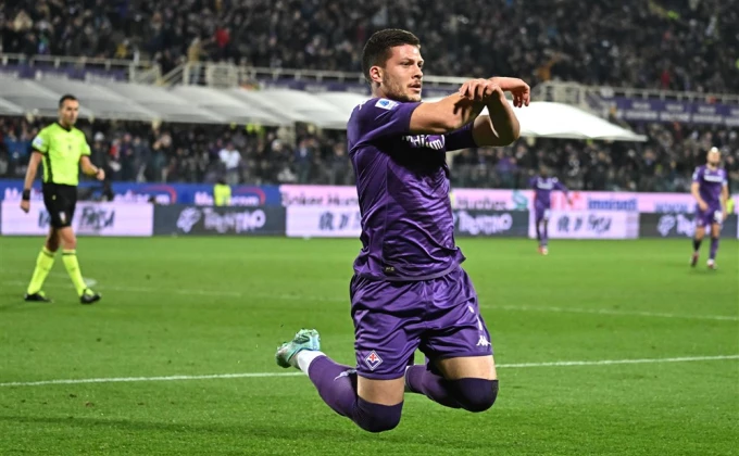 Ikone, Gonzales, Kabral i konačno Jović
