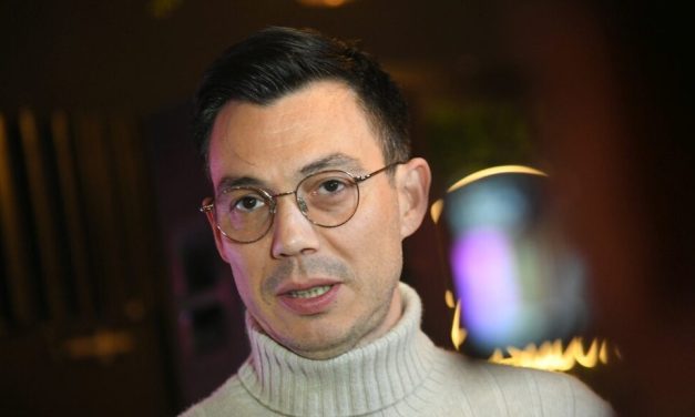 Zavlačio se ispod stola: Željko Vasić otkrio fetiš koji datira iz detinjstva, bizarno