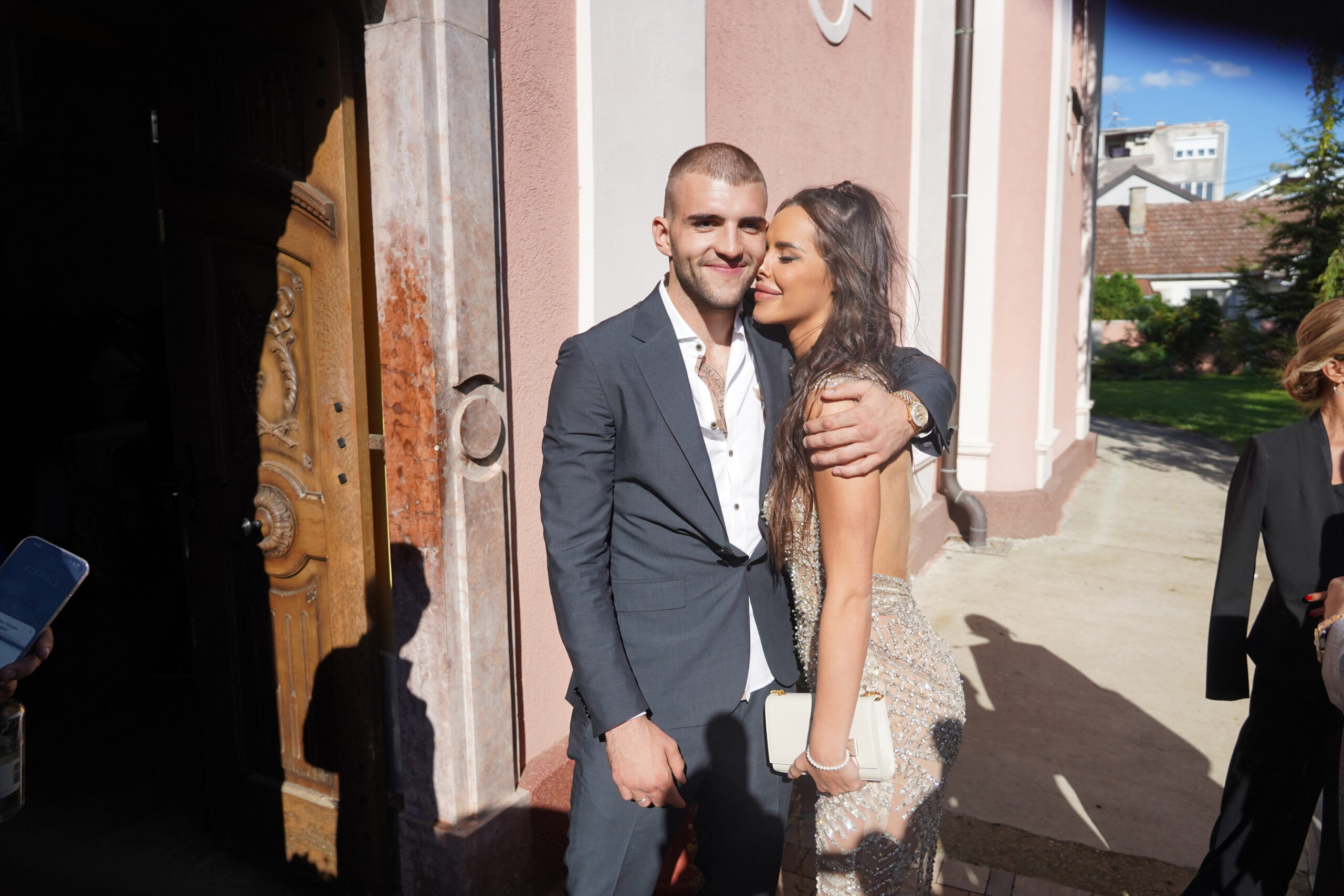 Najlepše vesti stižu iz porodice Ražnatović: Bogdana u naručju drži tek rođenu bebu FOTO