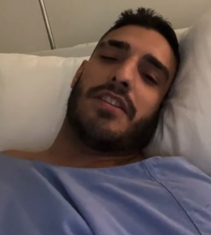 STANJE DARKA LAZIĆA SE ISKOMPLIKOVALO Pevač ponovo završio u bolnici, previja se od bolova: „NE MOGU DA USTANEM“! (FOTO)
