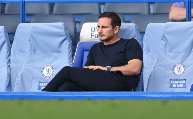 Šta se ovo dešava, vraća se Lampard?!