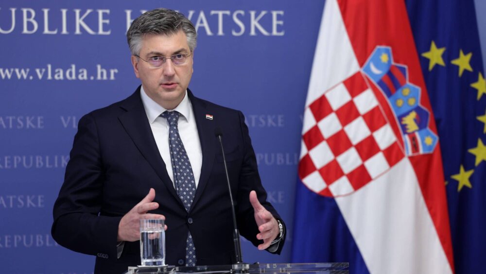 Pala Tuđmanova slika tokom govora Andreja Plenkovića
