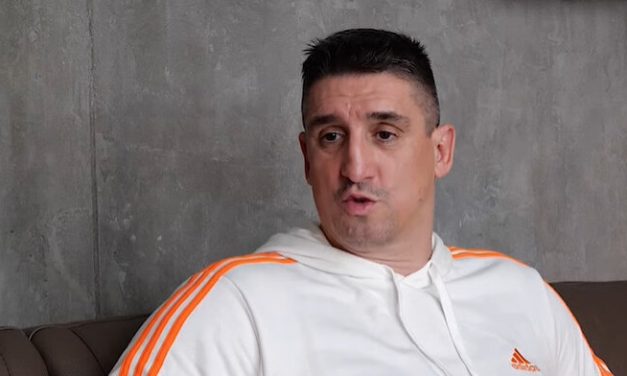 „Skandalozna poseta“: Kristijan Golubović i Crni Cerak u osnovnoj školi, roditelji zabrinuti