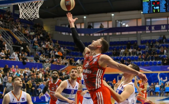 Zvezda se igrala s vatrom
