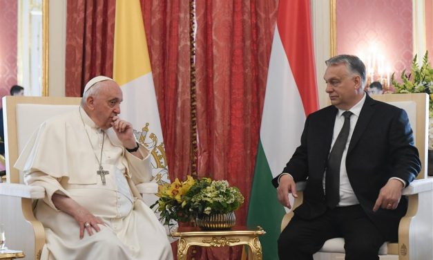 Da li je papa katolik, da li je Orban diktator: odjeci papine posete Mađarskoj