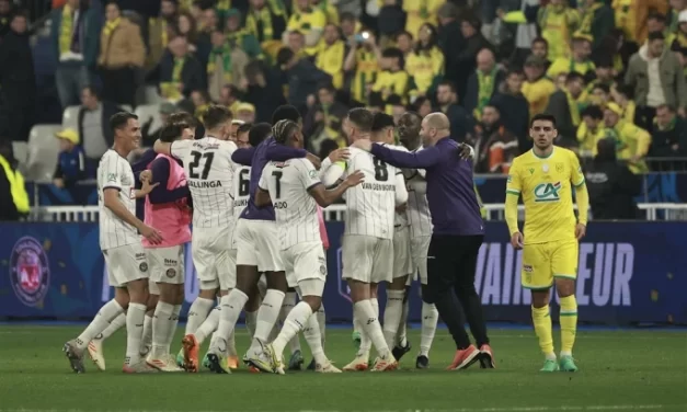 Pregaženi „kanarinci“, Kup Francuske obojen u „ljubičasto“!
