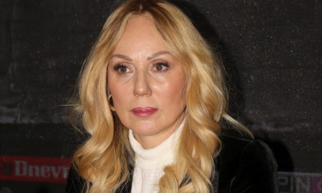 Tumor marker nije dobar: Lepa Brena operisana po hitnom postupku, porodica ne može da sakrije tugu