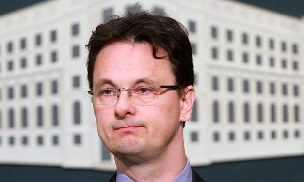 Srđan Verbić: Dobro bi bilo da ministar Ružić ponudi ostavku kao lični čin