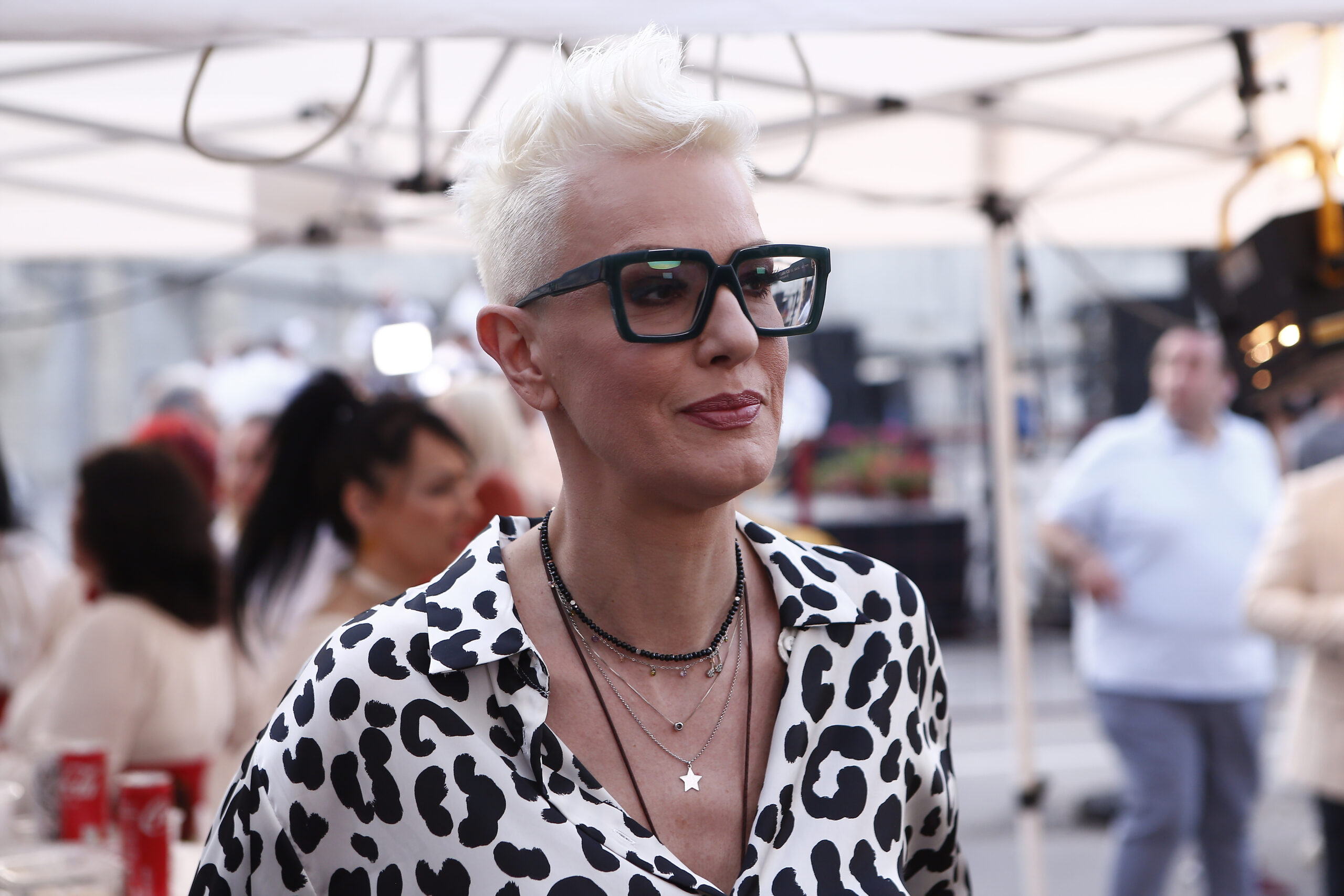Majka Tijane Dapčević je toliko posebna, njen izgled opčinjava: Upoznajte Branu, prvakinju Makedonske opere i damu od stila FOTO