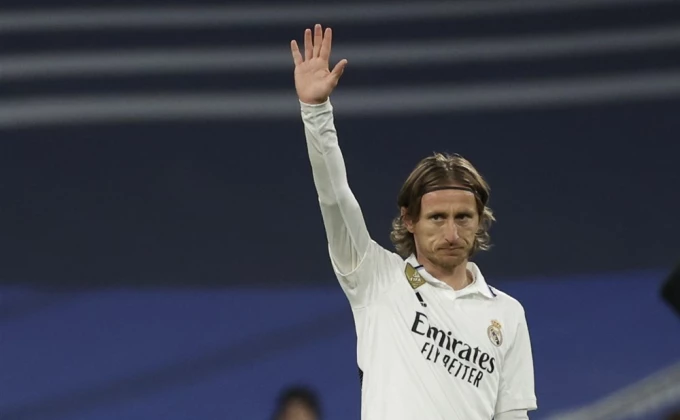 Izgleda da ni Marijana ne pomaže, Modrić se jedva kreće