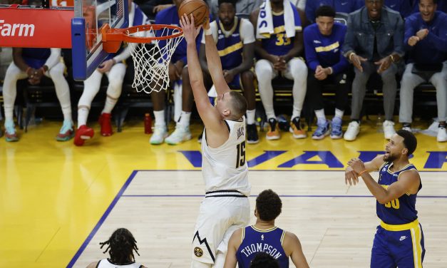 I Kevin Durant se „poklonio“ Nikoli Jokiću: Neverovatan je; i kada pomisliš da je promašio on pogodi